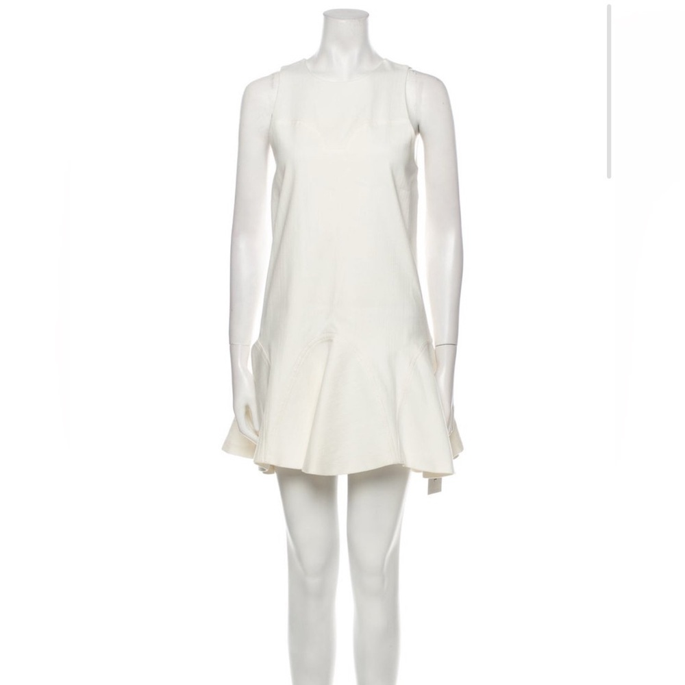 Alexis Elegant White Sleeveless Dress